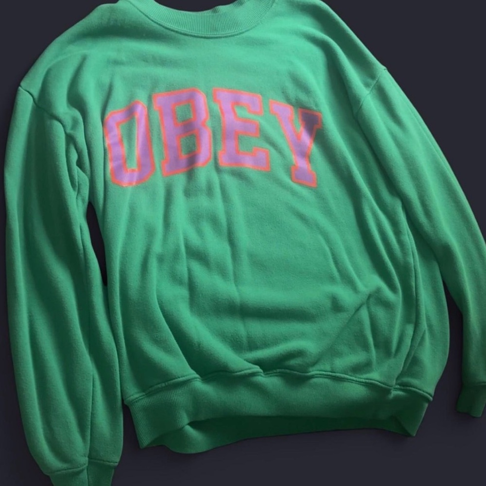 SHEIN Green Crewneck Sweater with Bold Pink Design